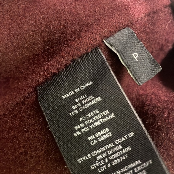 THEORY long Double-faced Essential Coat in color Dark Currant Bordeaux XS - Picture 4 of 5
